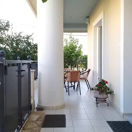 New, Bright, Cozy, Autonomous With Private Entrance And Garden, 42 M2, 5min To The And Center Apartamento